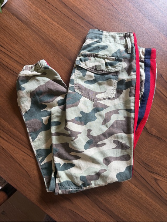 MOTHER Pants - MOTHER The No Zip Misfit Camo Pants – Size 28